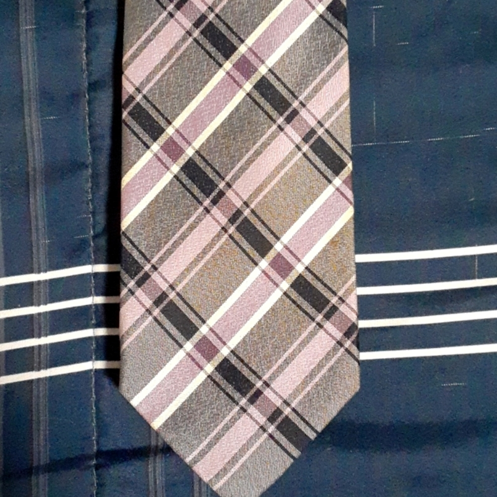 Pronto Uomo men's 100 % silk necktie